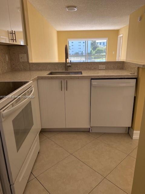 2226 N Cypress Bend Dr 210, Pompano Beach, Florida 33069, 2 Bedrooms Bedrooms, ,2 BathroomsBathrooms,Residentiallease,For Rent,2226 N Cypress Bend Dr 210,A11516736
