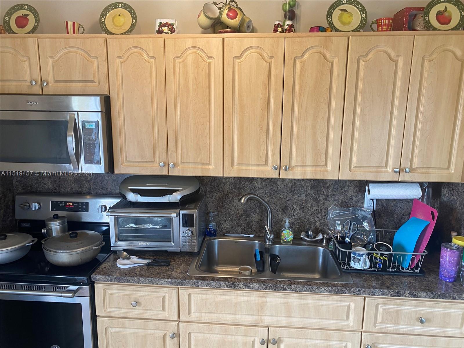 4807 SW 19th St, West Park, Florida 33023, 3 Bedrooms Bedrooms, 3 Rooms Rooms,2 BathroomsBathrooms,Residential,For Sale,4807 SW 19th St,A11519457