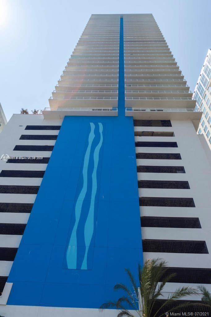 1200 Brickell Bay Dr 3924, Miami, Florida 33131, 3 Bedrooms Bedrooms, ,2 BathroomsBathrooms,Residential,For Sale,1200 Brickell Bay Dr 3924,A11519667