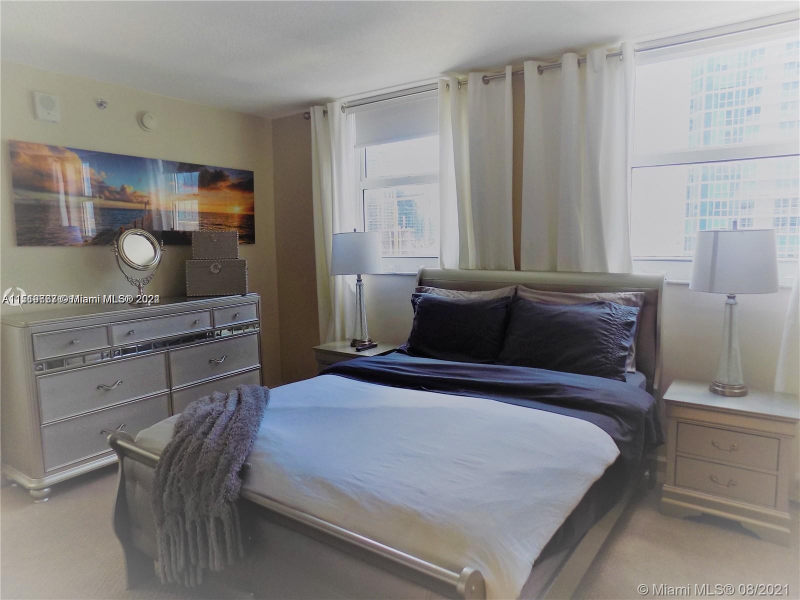 1200 Brickell Bay Dr 3924, Miami, Florida 33131, 3 Bedrooms Bedrooms, ,2 BathroomsBathrooms,Residential,For Sale,1200 Brickell Bay Dr 3924,A11519667