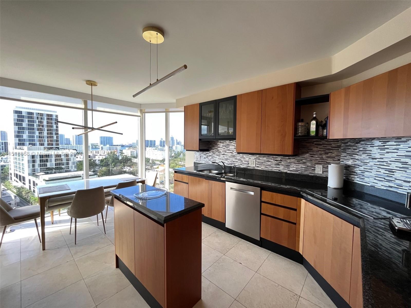 Sunny Isles Beach, Florida 33160, 3 Bedrooms Bedrooms, ,3 BathroomsBathrooms,Residentiallease,For Rent,A11518868