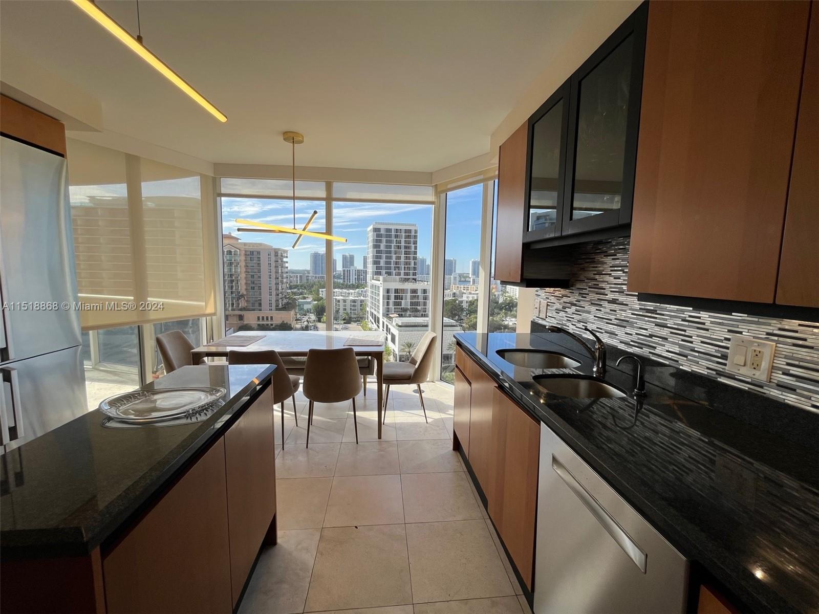 Sunny Isles Beach, Florida 33160, 3 Bedrooms Bedrooms, ,3 BathroomsBathrooms,Residentiallease,For Rent,A11518868