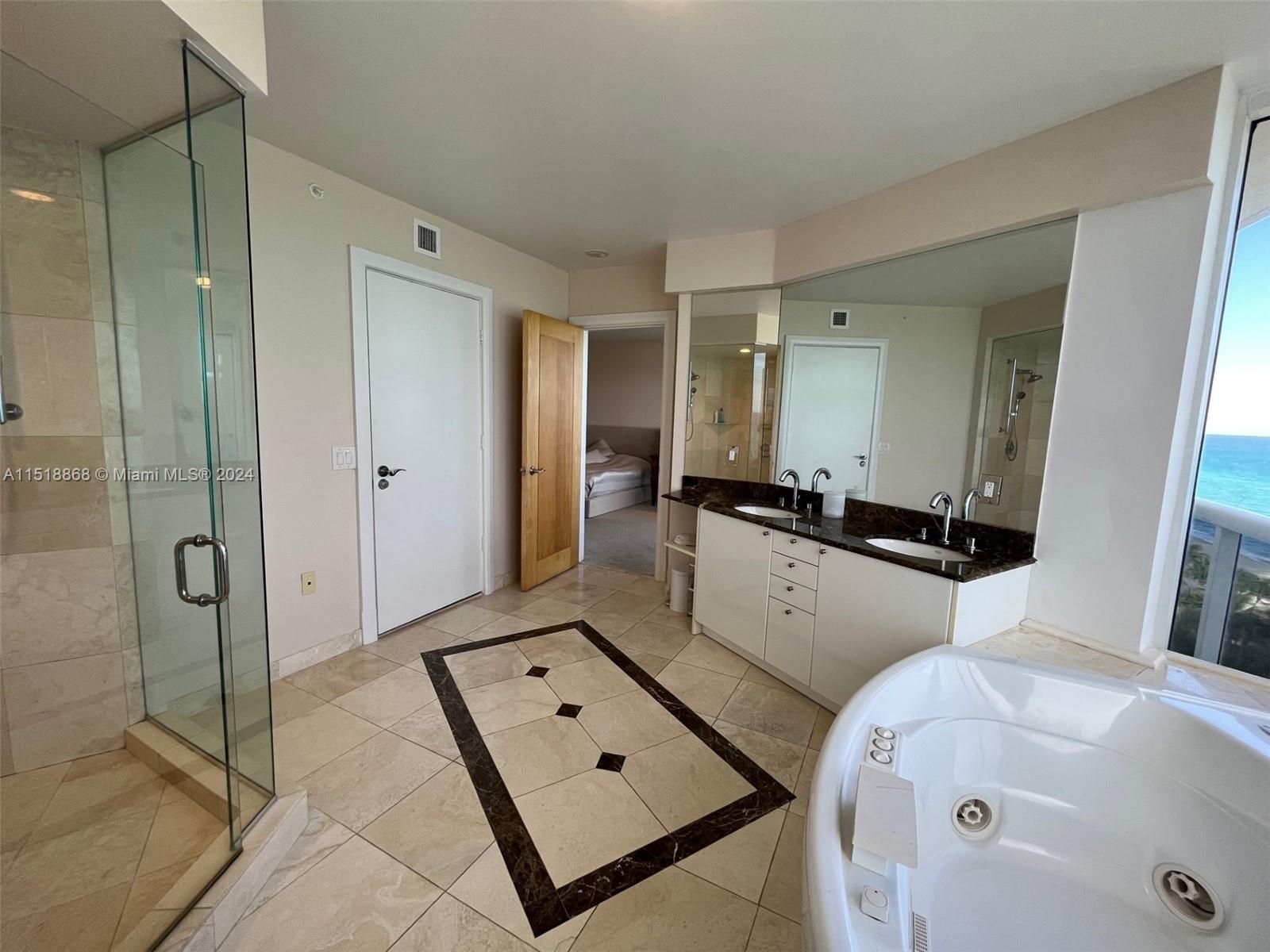 Sunny Isles Beach, Florida 33160, 3 Bedrooms Bedrooms, ,3 BathroomsBathrooms,Residentiallease,For Rent,A11518868