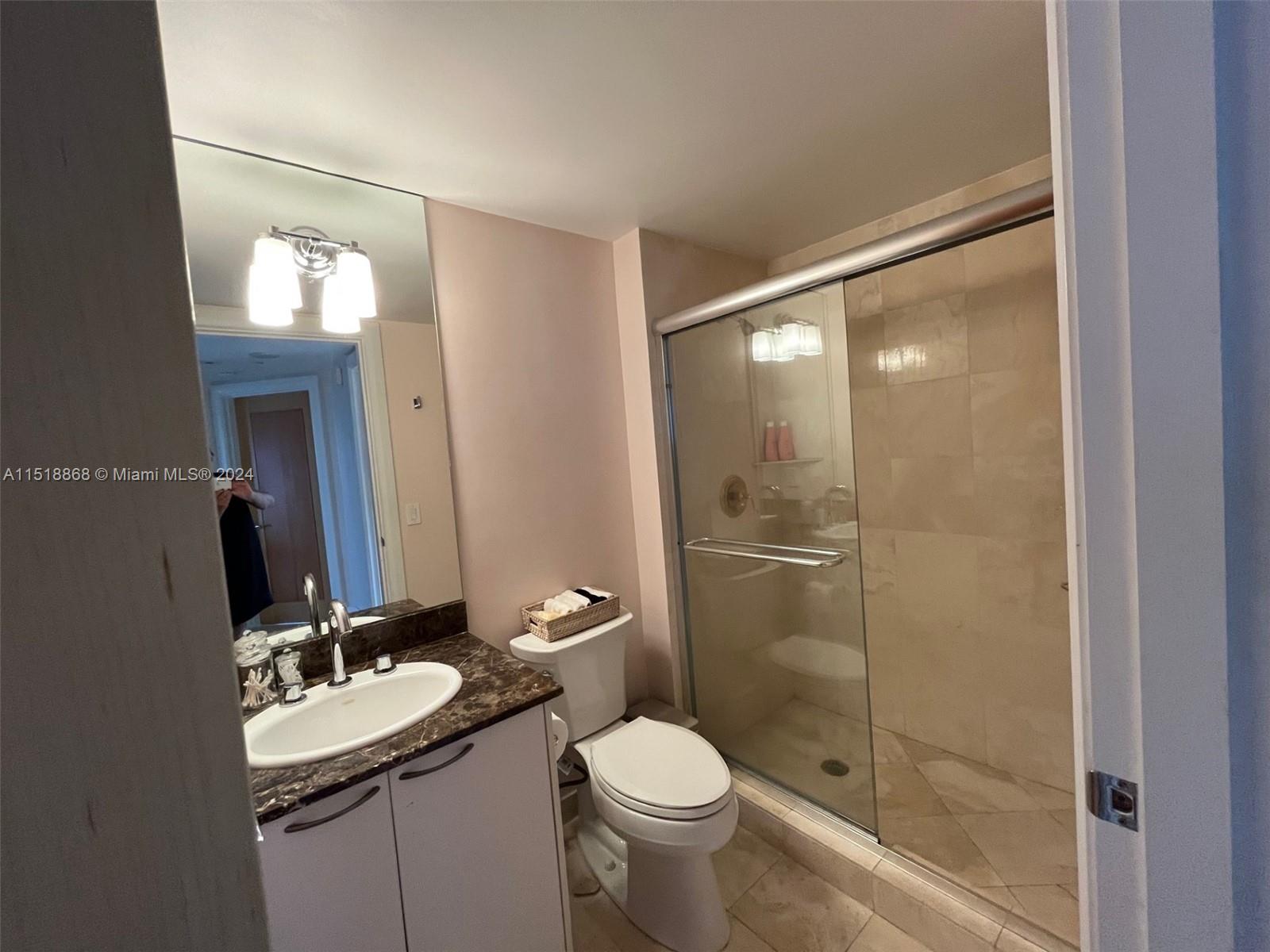 Sunny Isles Beach, Florida 33160, 3 Bedrooms Bedrooms, ,3 BathroomsBathrooms,Residentiallease,For Rent,A11518868
