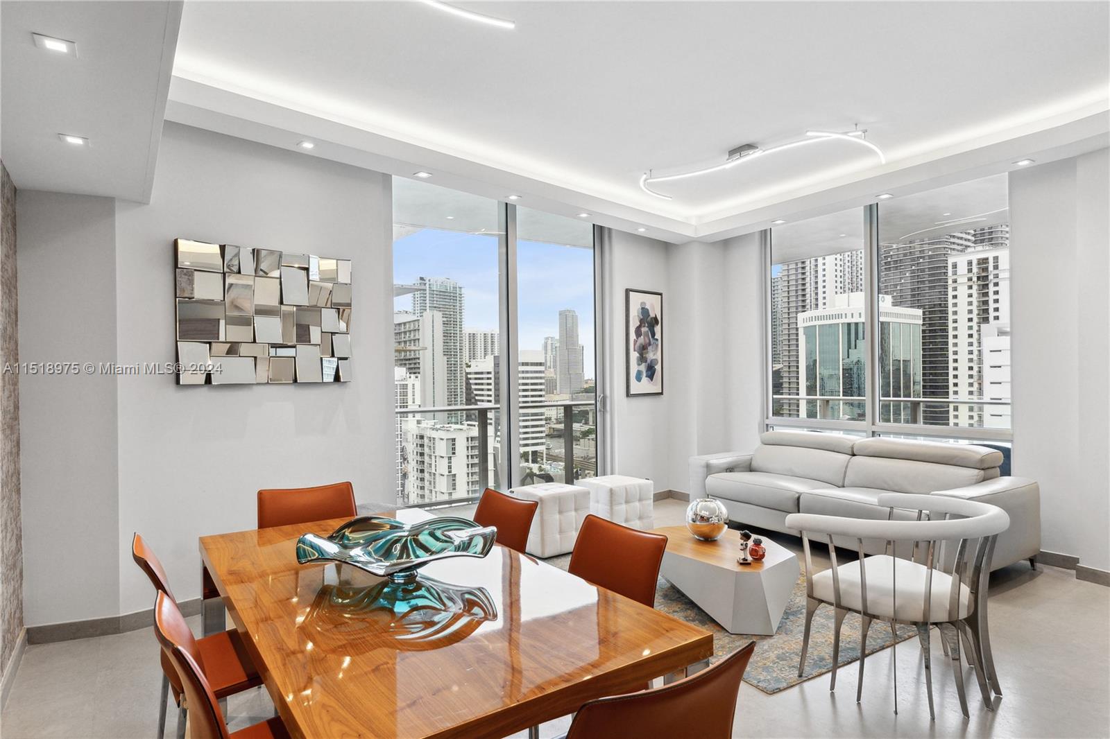 1010 SW 2nd Ave LPH03, Miami, Florida 33130, 3 Bedrooms Bedrooms, ,3 BathroomsBathrooms,Residentiallease,For Rent,1010 SW 2nd Ave LPH03,A11518975