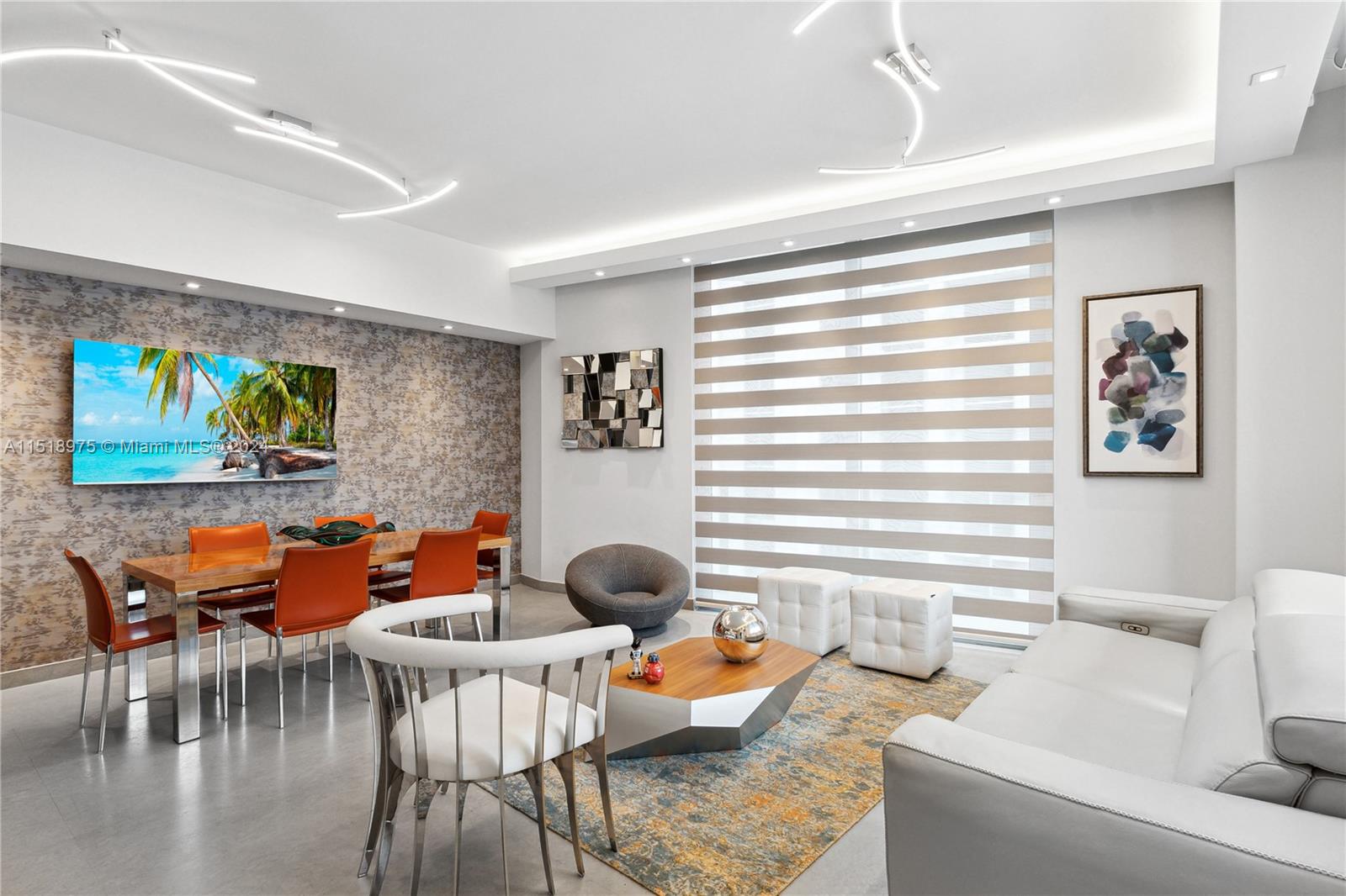 1010 SW 2nd Ave LPH03, Miami, Florida 33130, 3 Bedrooms Bedrooms, ,3 BathroomsBathrooms,Residentiallease,For Rent,1010 SW 2nd Ave LPH03,A11518975