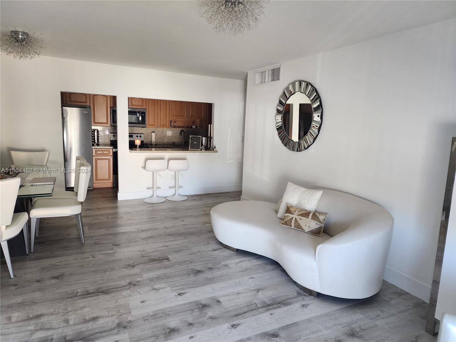 4130 NW 79th Ave 2E, Doral, Florida 33166, 2 Bedrooms Bedrooms, ,2 BathroomsBathrooms,Residential,For Sale,4130 NW 79th Ave 2E,A11504452
