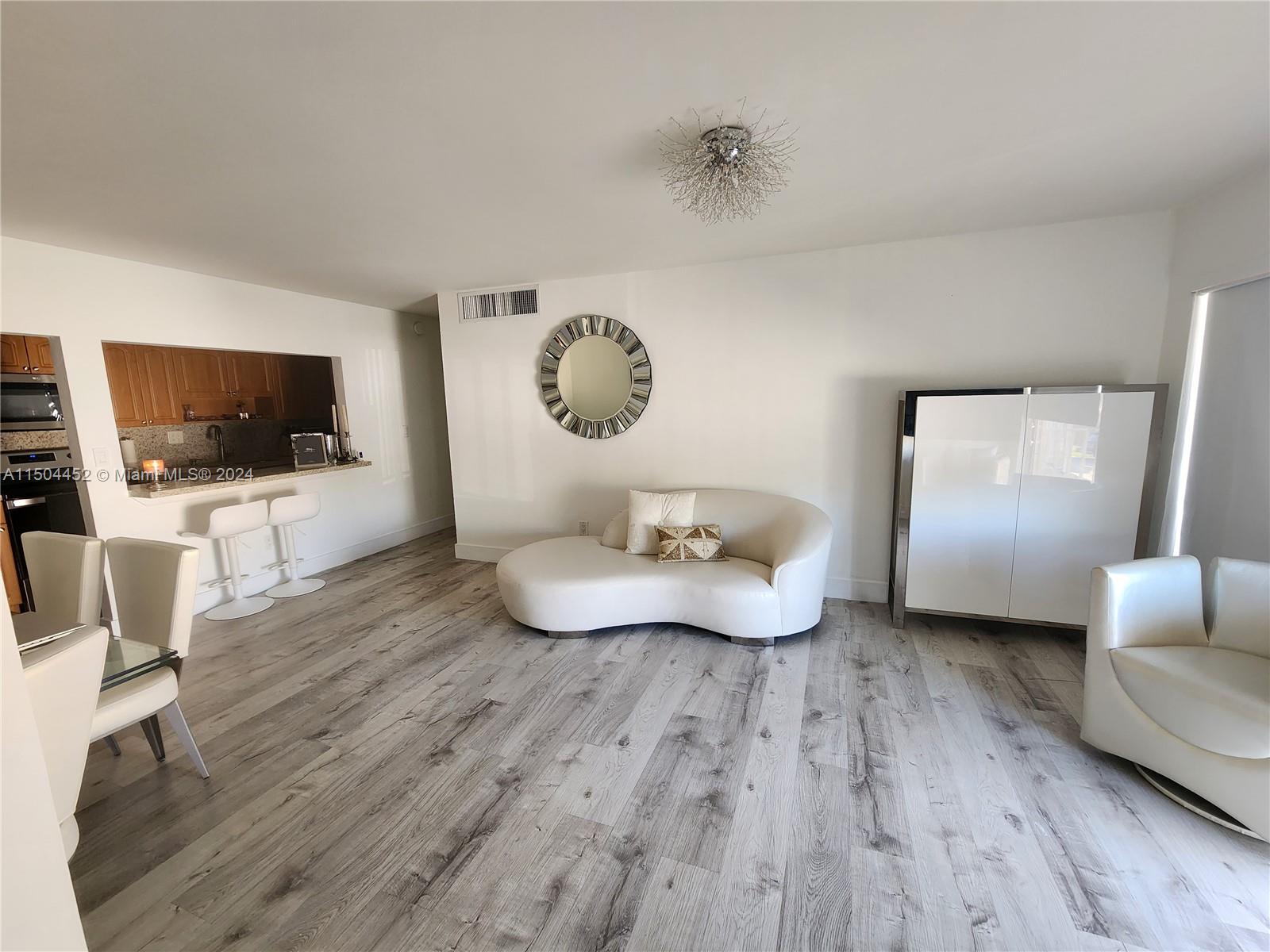4130 NW 79th Ave 2E, Doral, Florida 33166, 2 Bedrooms Bedrooms, ,2 BathroomsBathrooms,Residential,For Sale,4130 NW 79th Ave 2E,A11504452