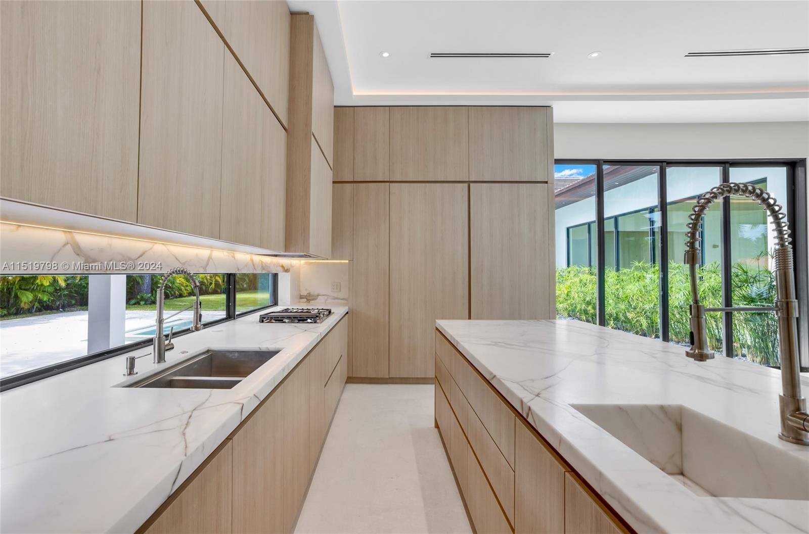 6445 SW 102nd Ave, Miami, Florida 33173, 7 Bedrooms Bedrooms, ,6 BathroomsBathrooms,Residential,For Sale,6445 SW 102nd Ave,A11519798