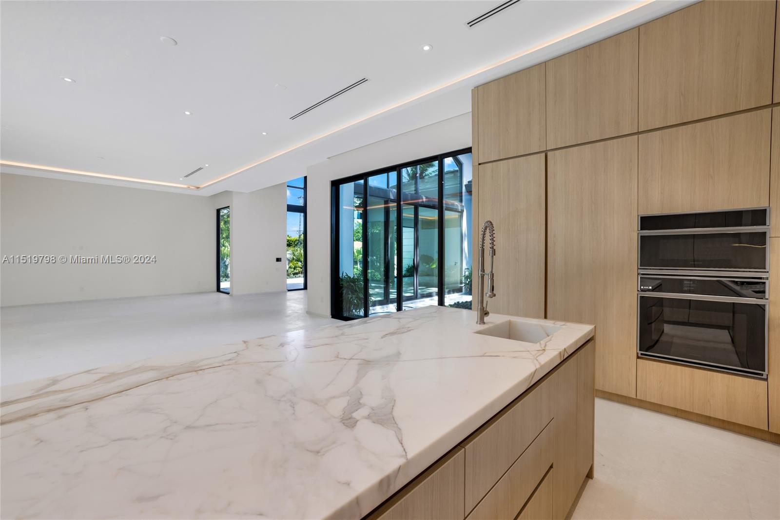 6445 SW 102nd Ave, Miami, Florida 33173, 7 Bedrooms Bedrooms, ,6 BathroomsBathrooms,Residential,For Sale,6445 SW 102nd Ave,A11519798