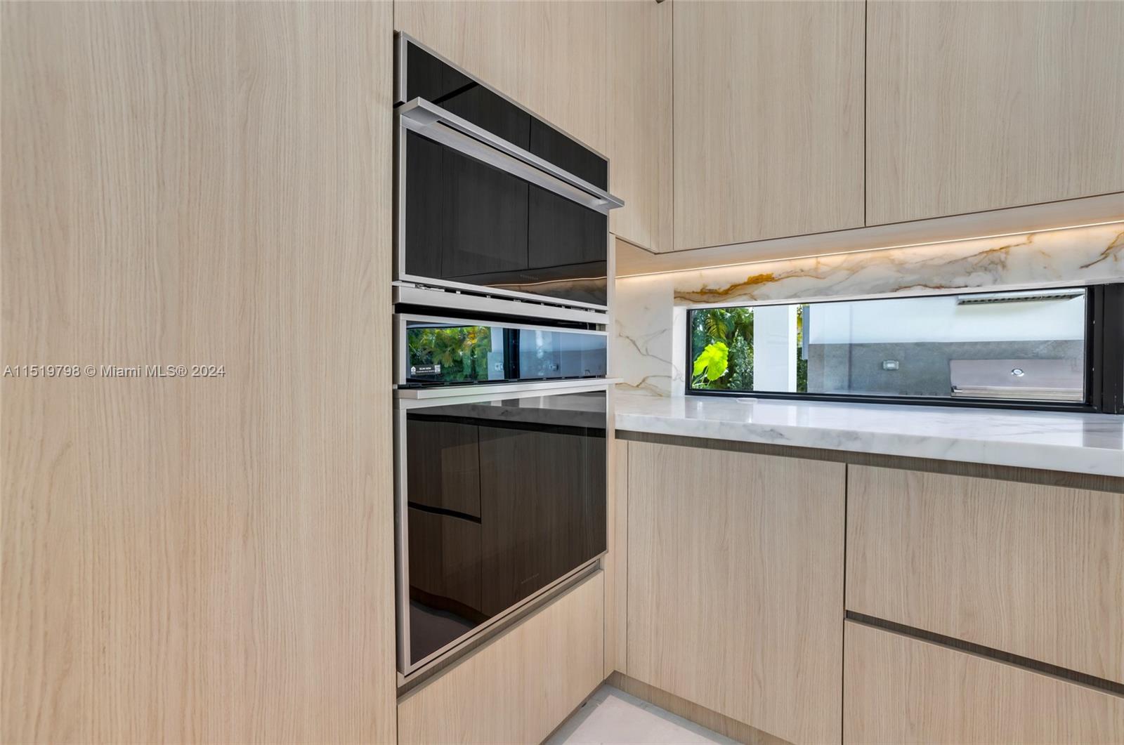 6445 SW 102nd Ave, Miami, Florida 33173, 7 Bedrooms Bedrooms, ,6 BathroomsBathrooms,Residential,For Sale,6445 SW 102nd Ave,A11519798