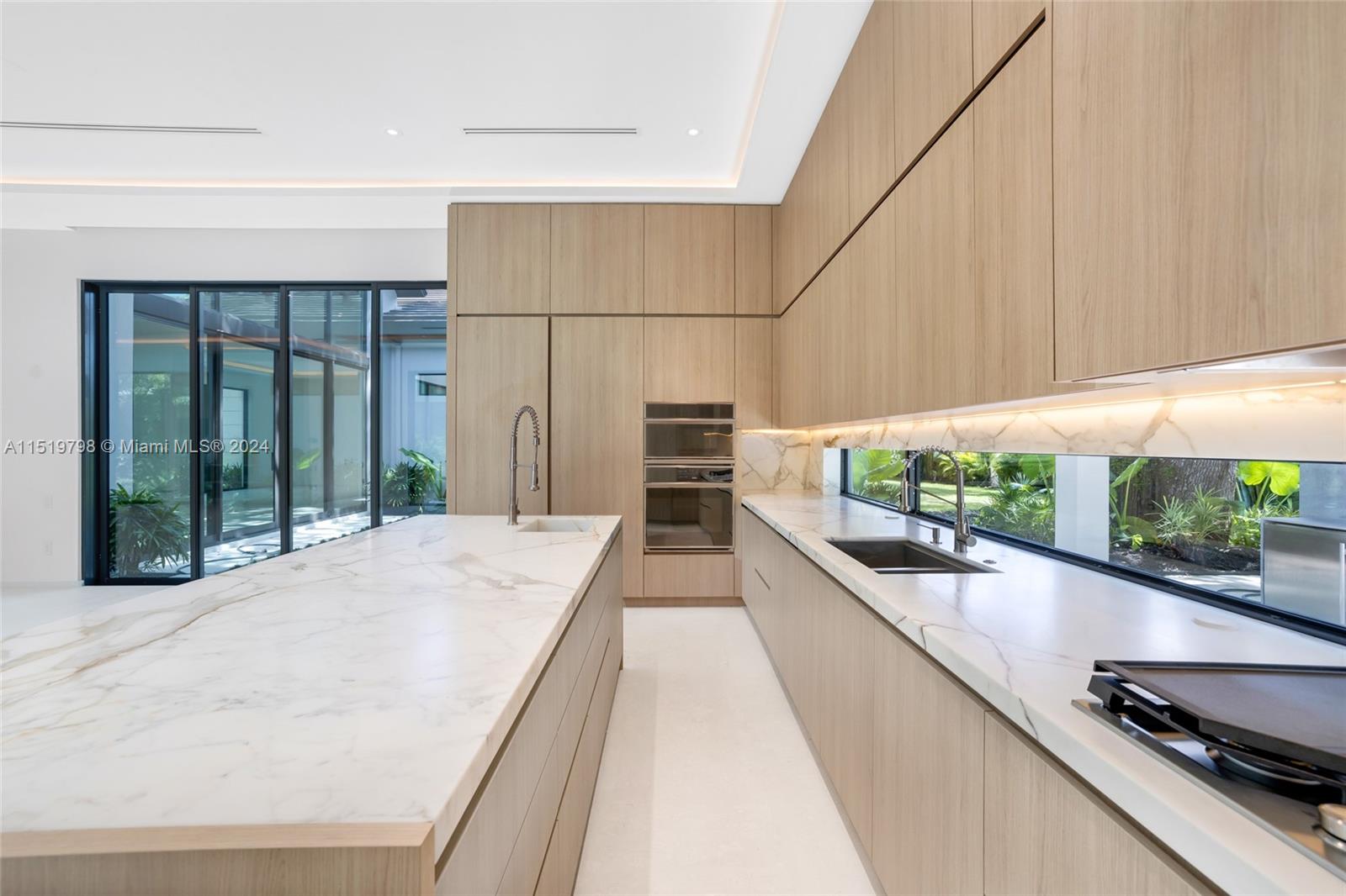 6445 SW 102nd Ave, Miami, Florida 33173, 7 Bedrooms Bedrooms, ,6 BathroomsBathrooms,Residential,For Sale,6445 SW 102nd Ave,A11519798