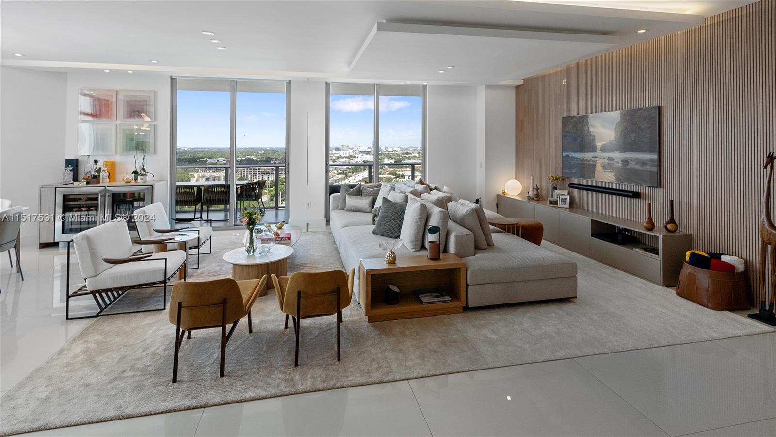 17301 Biscayne Blvd 2102, North Miami Beach, Florida 33160, 2 Bedrooms Bedrooms, ,2 BathroomsBathrooms,Residential,For Sale,17301 Biscayne Blvd 2102,A11517531