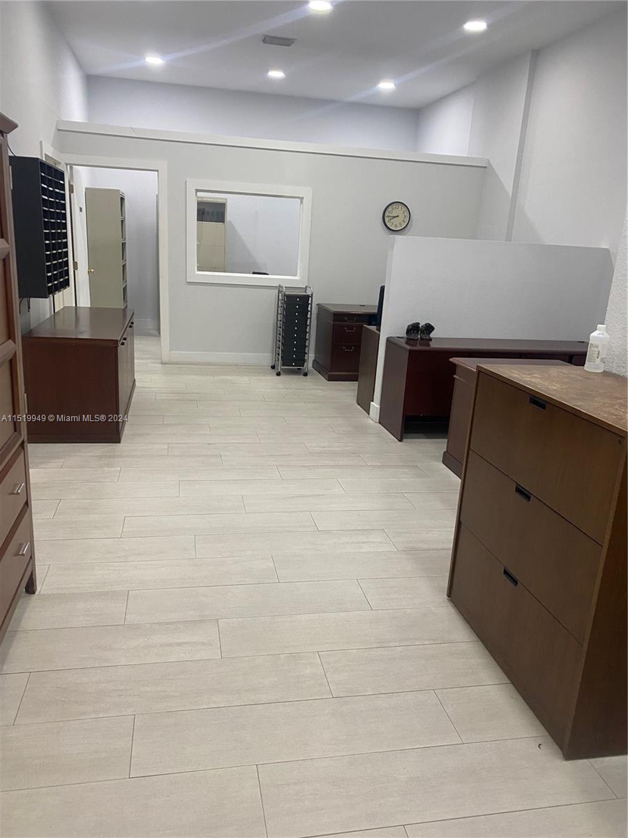 6187 NW 167th St H15, Hialeah, Florida 33015, ,Commerciallease,For Rent,6187 NW 167th St H15,A11519949