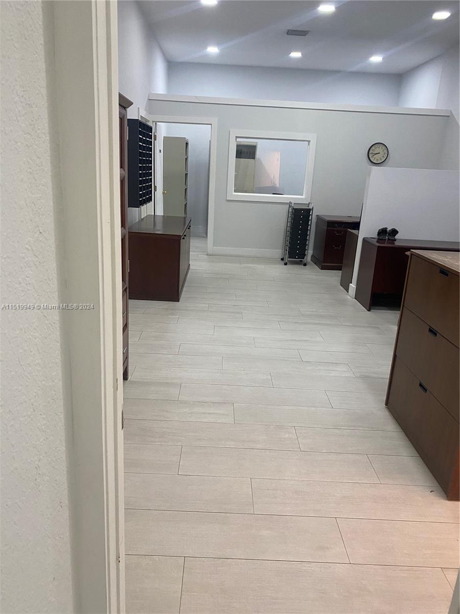 6187 NW 167th St H15, Hialeah, Florida 33015, ,Commerciallease,For Rent,6187 NW 167th St H15,A11519949