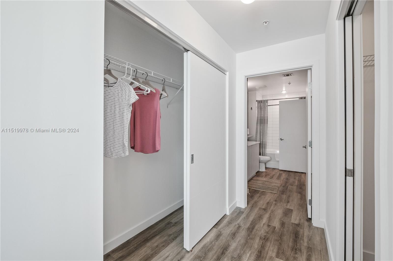 1919 SE 10th Ave 4129, Fort Lauderdale, Florida 33316, 2 Bedrooms Bedrooms, ,2 BathroomsBathrooms,Residentiallease,For Rent,1919 SE 10th Ave 4129,A11519978