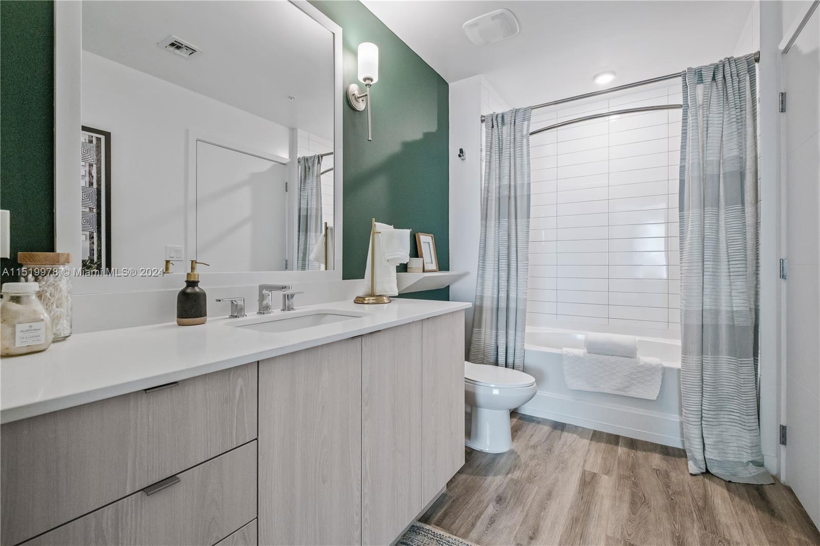 1919 SE 10th Ave 4129, Fort Lauderdale, Florida 33316, 2 Bedrooms Bedrooms, ,2 BathroomsBathrooms,Residentiallease,For Rent,1919 SE 10th Ave 4129,A11519978
