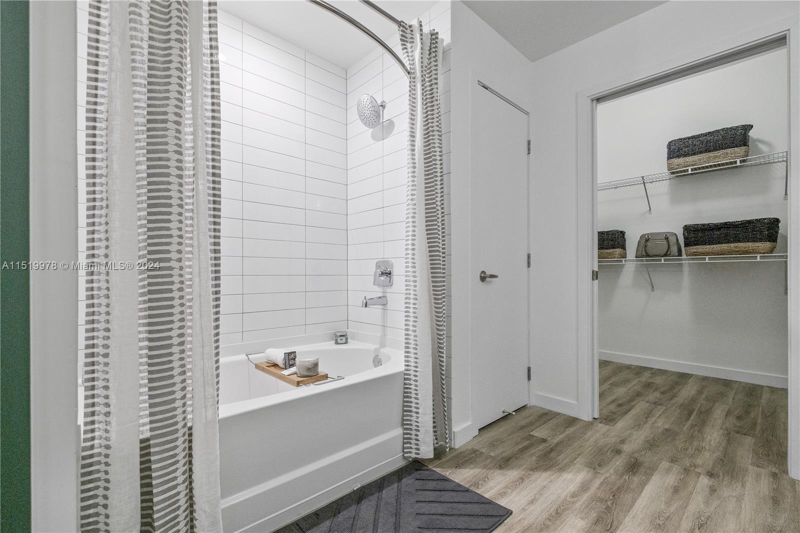 1919 SE 10th Ave 4129, Fort Lauderdale, Florida 33316, 2 Bedrooms Bedrooms, ,2 BathroomsBathrooms,Residentiallease,For Rent,1919 SE 10th Ave 4129,A11519978