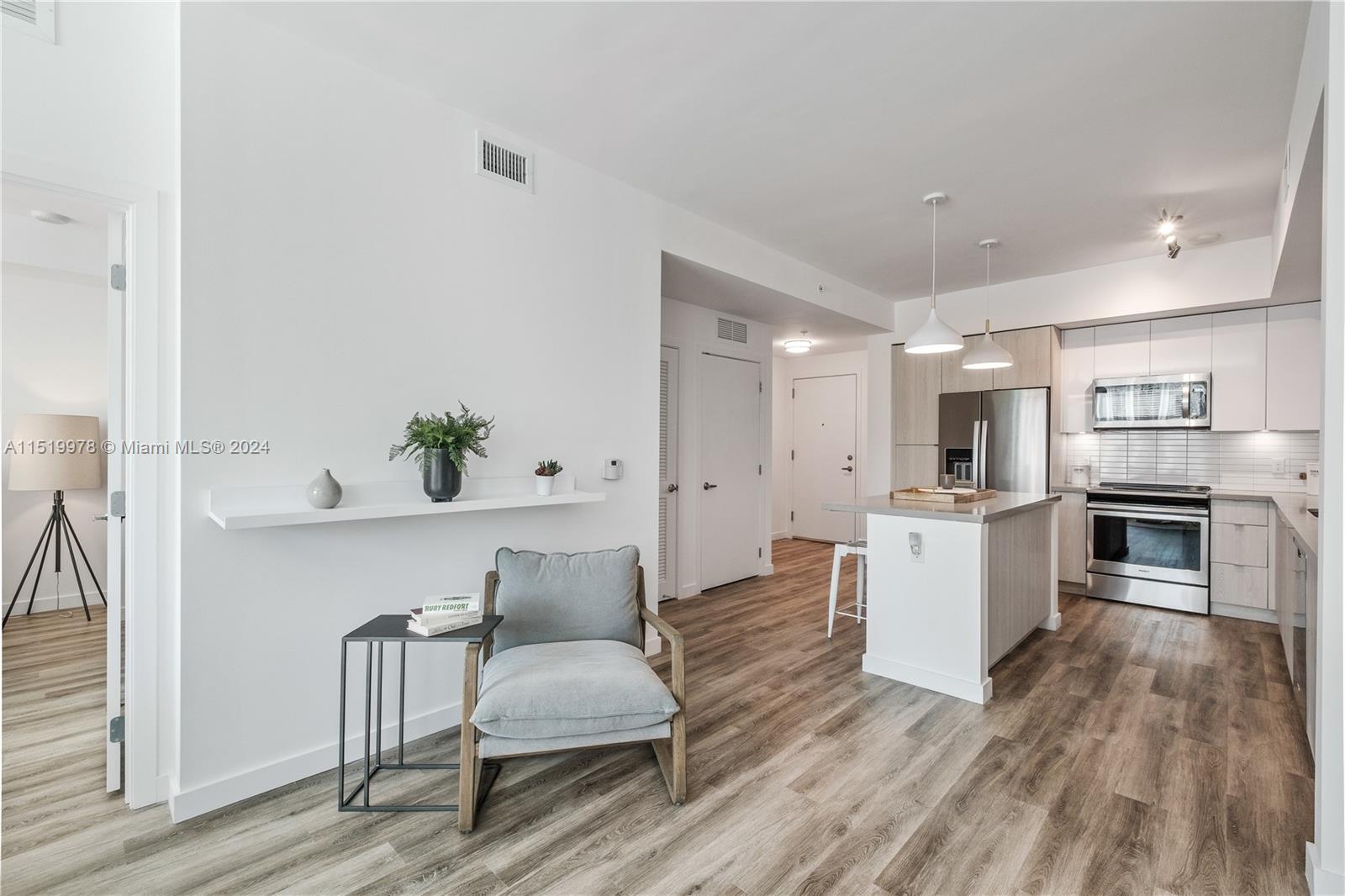 1919 SE 10th Ave 4129, Fort Lauderdale, Florida 33316, 2 Bedrooms Bedrooms, ,2 BathroomsBathrooms,Residentiallease,For Rent,1919 SE 10th Ave 4129,A11519978
