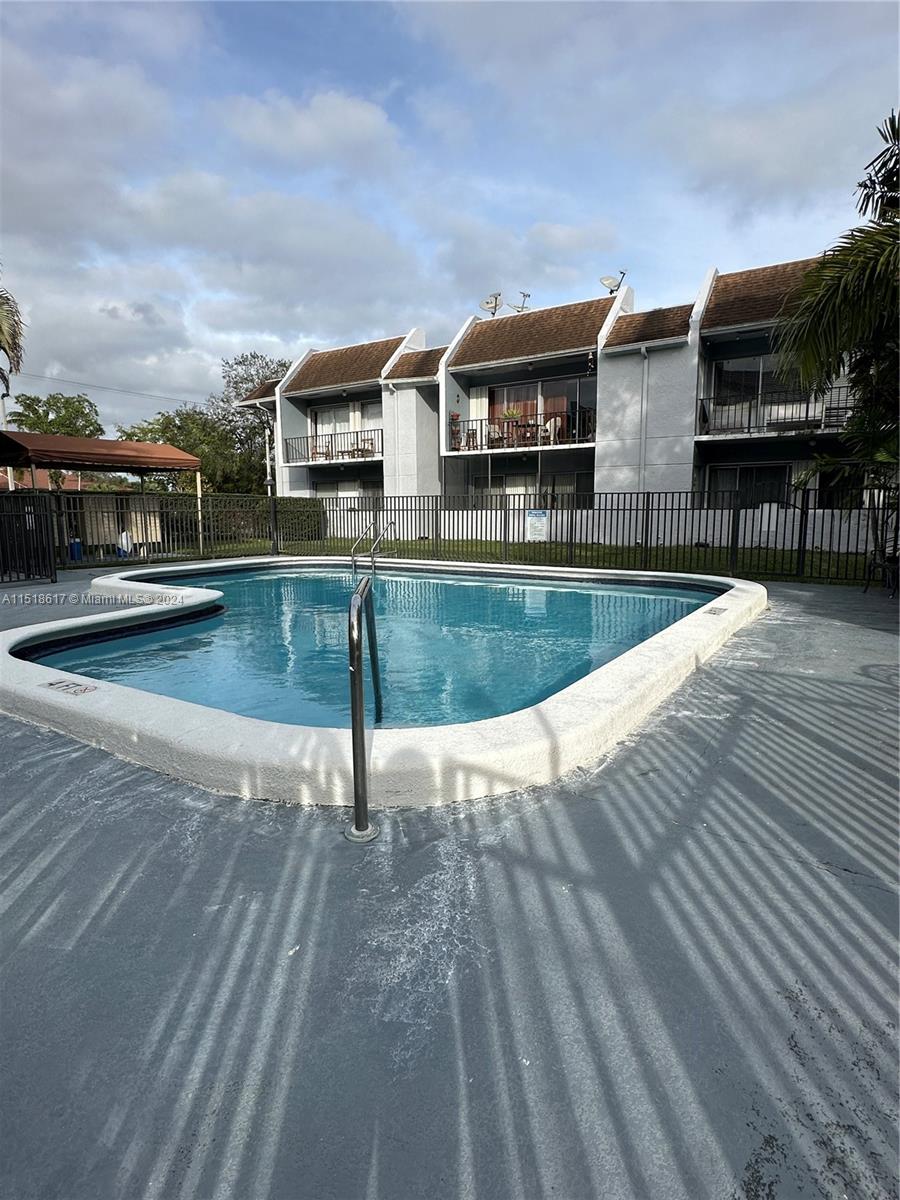 9227 SW 87th Ave B12, Miami, Florida 33176, 2 Bedrooms Bedrooms, ,2 BathroomsBathrooms,Residential,For Sale,9227 SW 87th Ave B12,A11518617
