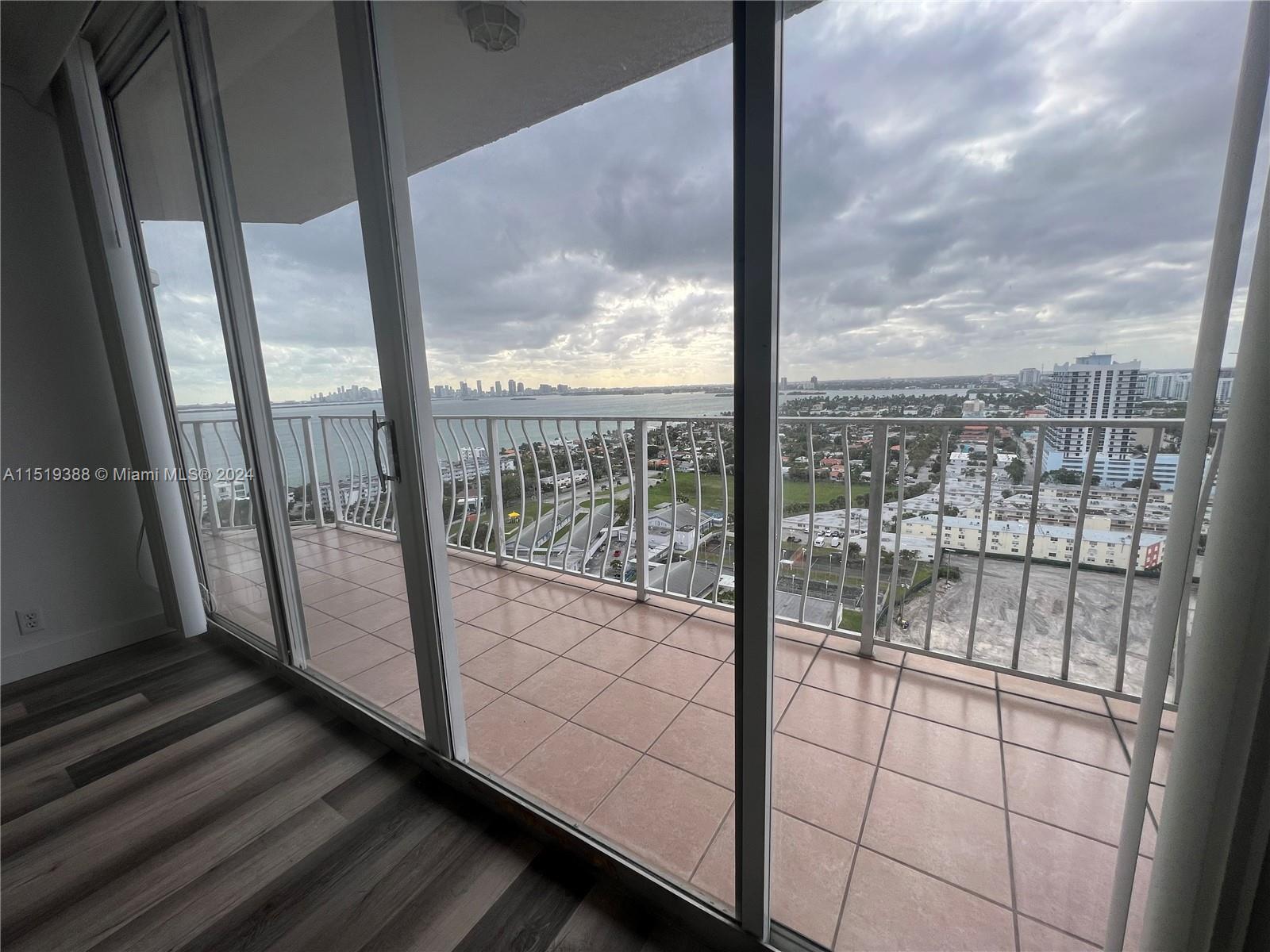 7601 E Treasure Dr PH101, North Bay Village, Florida 33141, 2 Bedrooms Bedrooms, ,2 BathroomsBathrooms,Residentiallease,For Rent,7601 E Treasure Dr PH101,A11519388