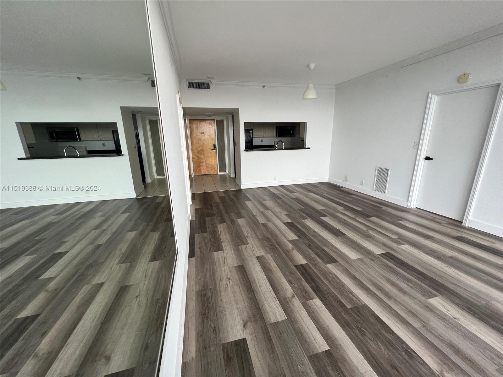 7601 E Treasure Dr PH101, North Bay Village, Florida 33141, 2 Bedrooms Bedrooms, ,2 BathroomsBathrooms,Residentiallease,For Rent,7601 E Treasure Dr PH101,A11519388