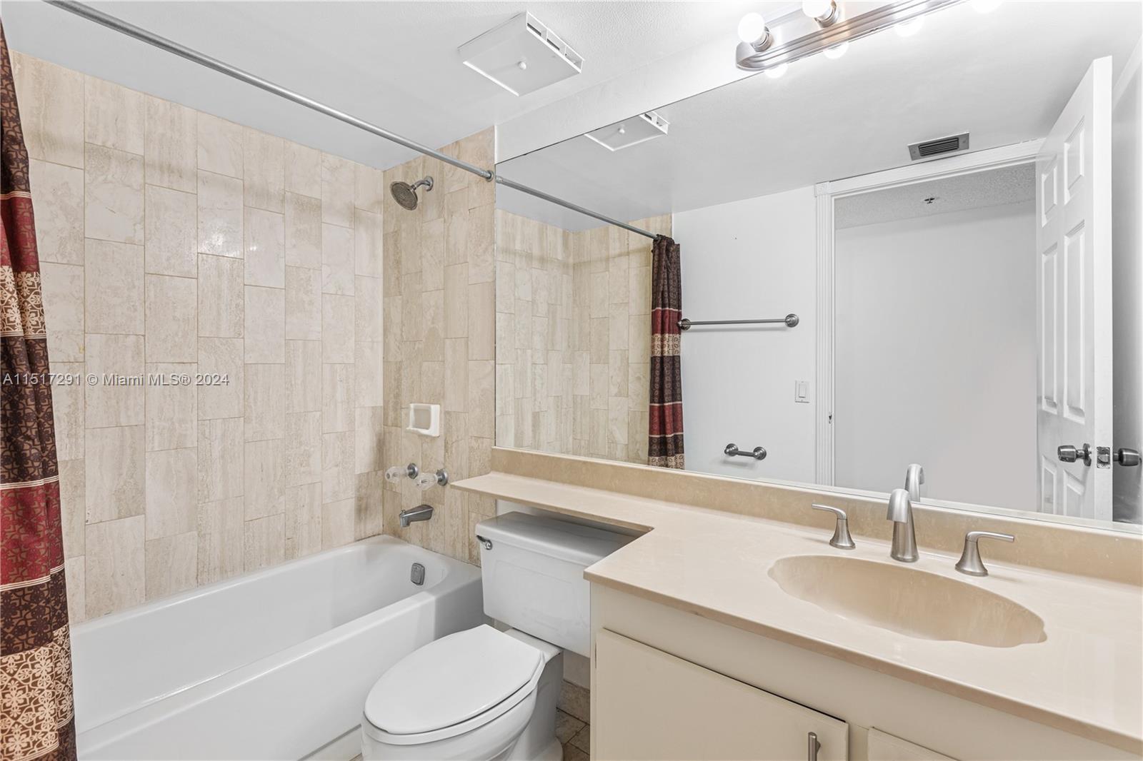 1717 N Bayshore Dr A-1256, Miami, Florida 33132, 3 Bedrooms Bedrooms, ,3 BathroomsBathrooms,Residentiallease,For Rent,1717 N Bayshore Dr A-1256,A11517291