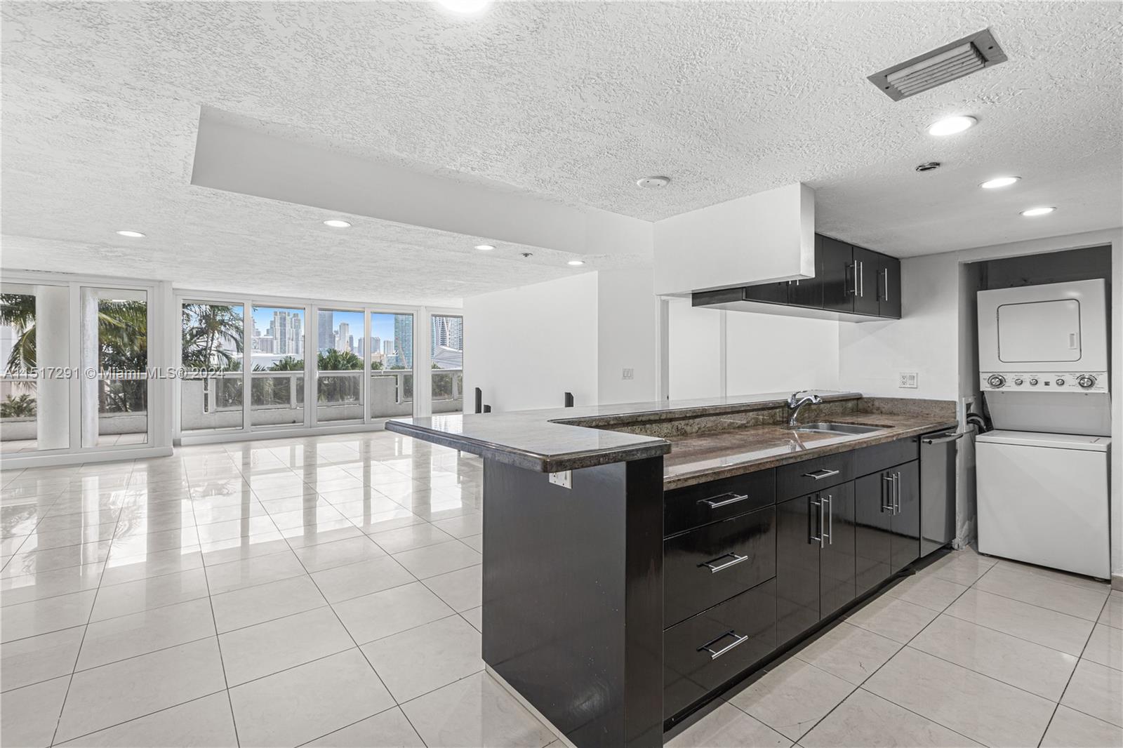 1717 N Bayshore Dr A-1256, Miami, Florida 33132, 3 Bedrooms Bedrooms, ,3 BathroomsBathrooms,Residentiallease,For Rent,1717 N Bayshore Dr A-1256,A11517291