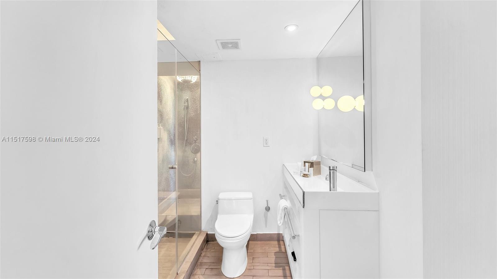 1100 West Ave 409, Miami Beach, Florida 33139, 1 Bedroom Bedrooms, 4 Rooms Rooms,1 BathroomBathrooms,Residential,For Sale,1100 West Ave 409,A11517598