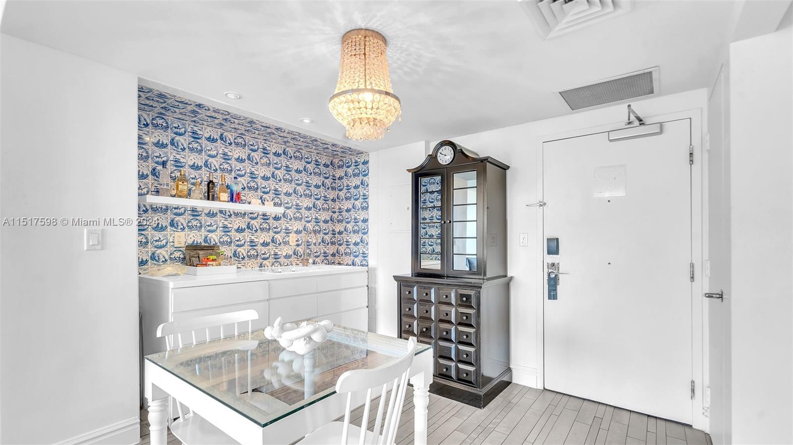 1100 West Ave 409, Miami Beach, Florida 33139, 1 Bedroom Bedrooms, 4 Rooms Rooms,1 BathroomBathrooms,Residential,For Sale,1100 West Ave 409,A11517598