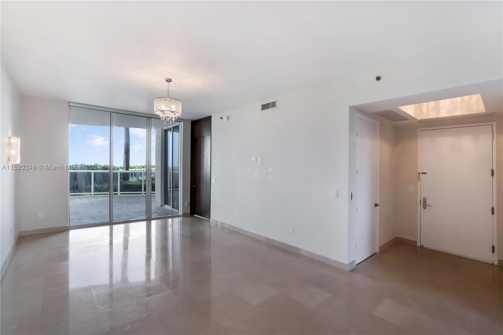 Living - Entrance