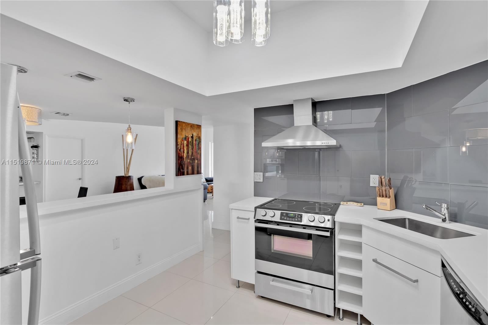 2100 S Ocean Ln 103, Fort Lauderdale, Florida 33316, 2 Bedrooms Bedrooms, ,2 BathroomsBathrooms,Residential,For Sale,2100 S Ocean Ln 103,A11519871