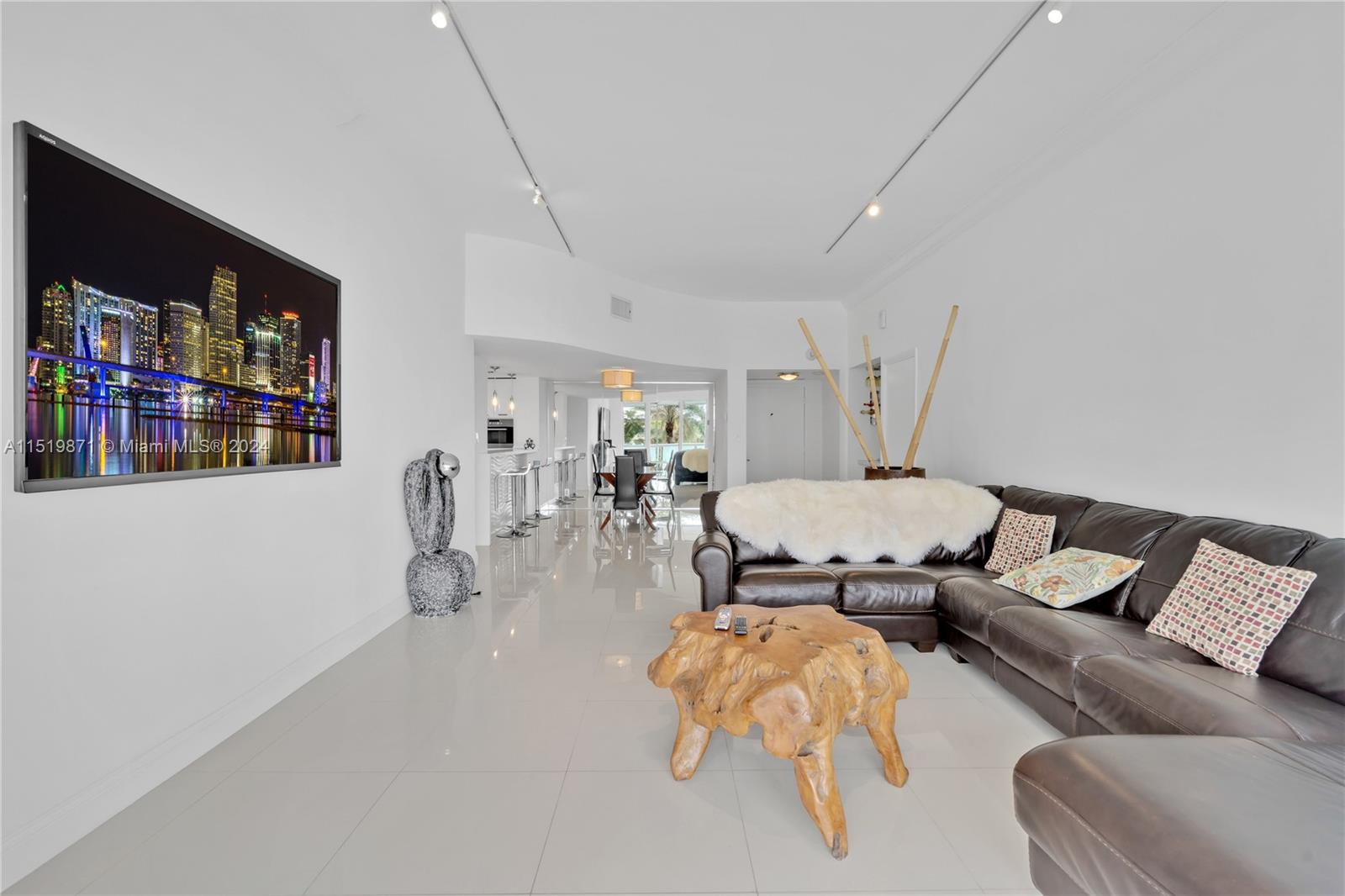 2100 S Ocean Ln 103, Fort Lauderdale, Florida 33316, 2 Bedrooms Bedrooms, ,2 BathroomsBathrooms,Residential,For Sale,2100 S Ocean Ln 103,A11519871