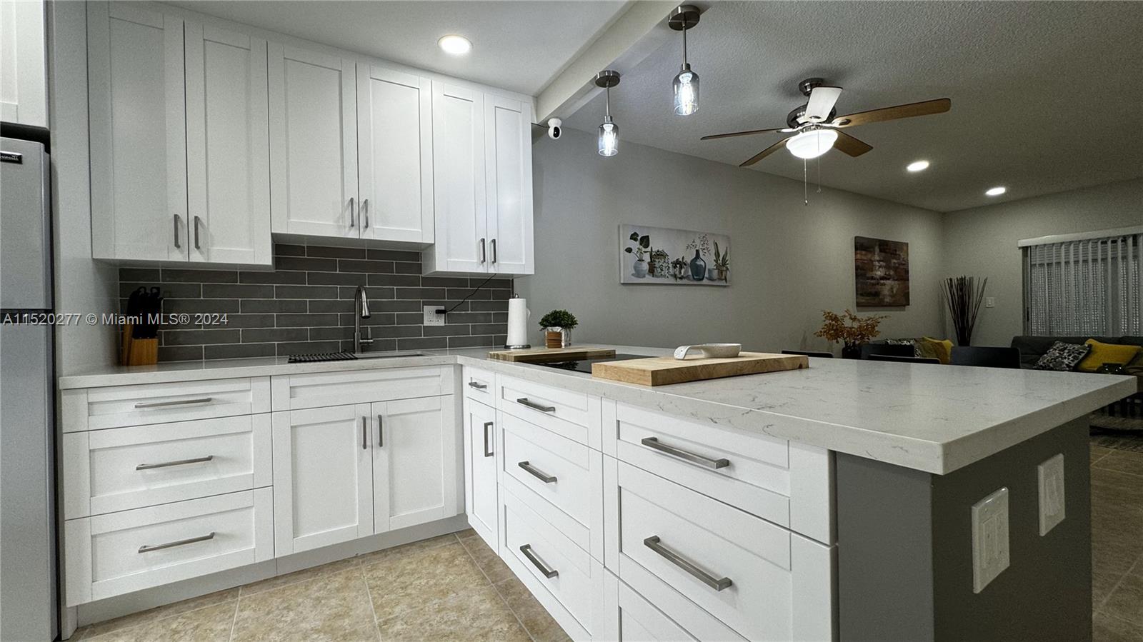5200 Washington St 303, Hollywood, Florida 33021, 1 Bedroom Bedrooms, ,1 BathroomBathrooms,Residentiallease,For Rent,5200 Washington St 303,A11520277