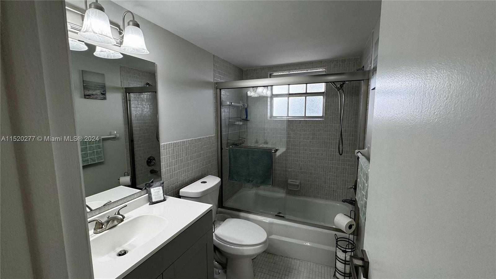 5200 Washington St 303, Hollywood, Florida 33021, 1 Bedroom Bedrooms, ,1 BathroomBathrooms,Residentiallease,For Rent,5200 Washington St 303,A11520277