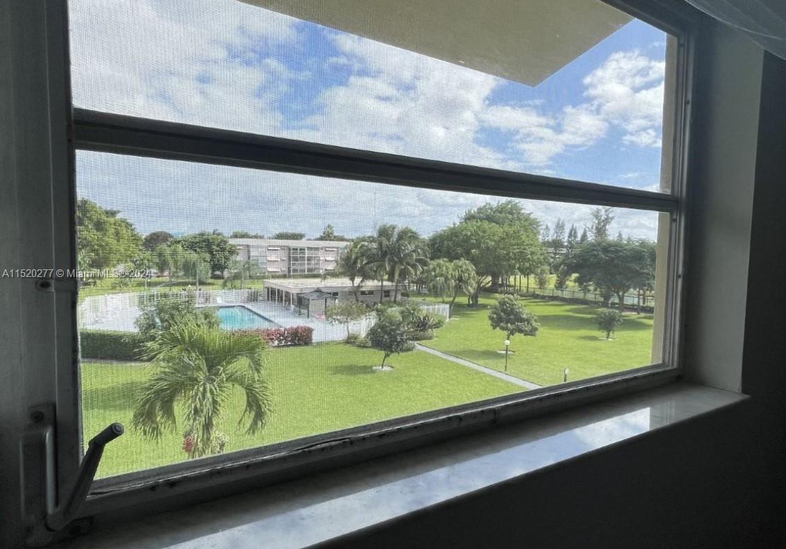 5200 Washington St 303, Hollywood, Florida 33021, 1 Bedroom Bedrooms, ,1 BathroomBathrooms,Residentiallease,For Rent,5200 Washington St 303,A11520277