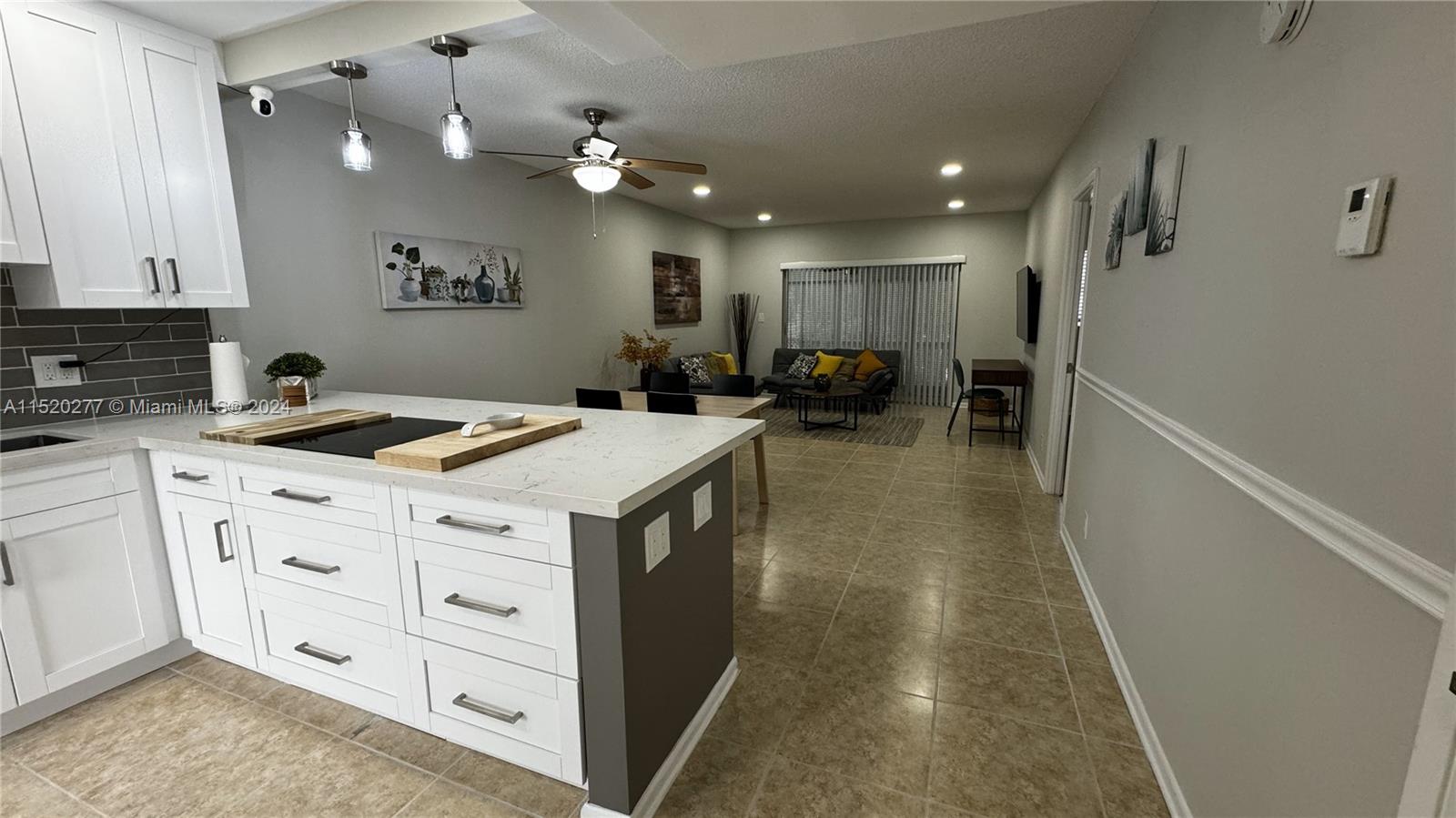 5200 Washington St 303, Hollywood, Florida 33021, 1 Bedroom Bedrooms, ,1 BathroomBathrooms,Residentiallease,For Rent,5200 Washington St 303,A11520277
