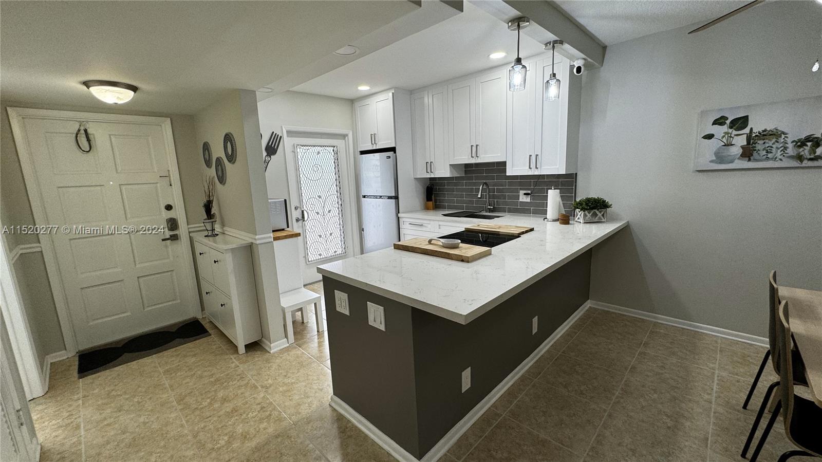 5200 Washington St 303, Hollywood, Florida 33021, 1 Bedroom Bedrooms, ,1 BathroomBathrooms,Residentiallease,For Rent,5200 Washington St 303,A11520277