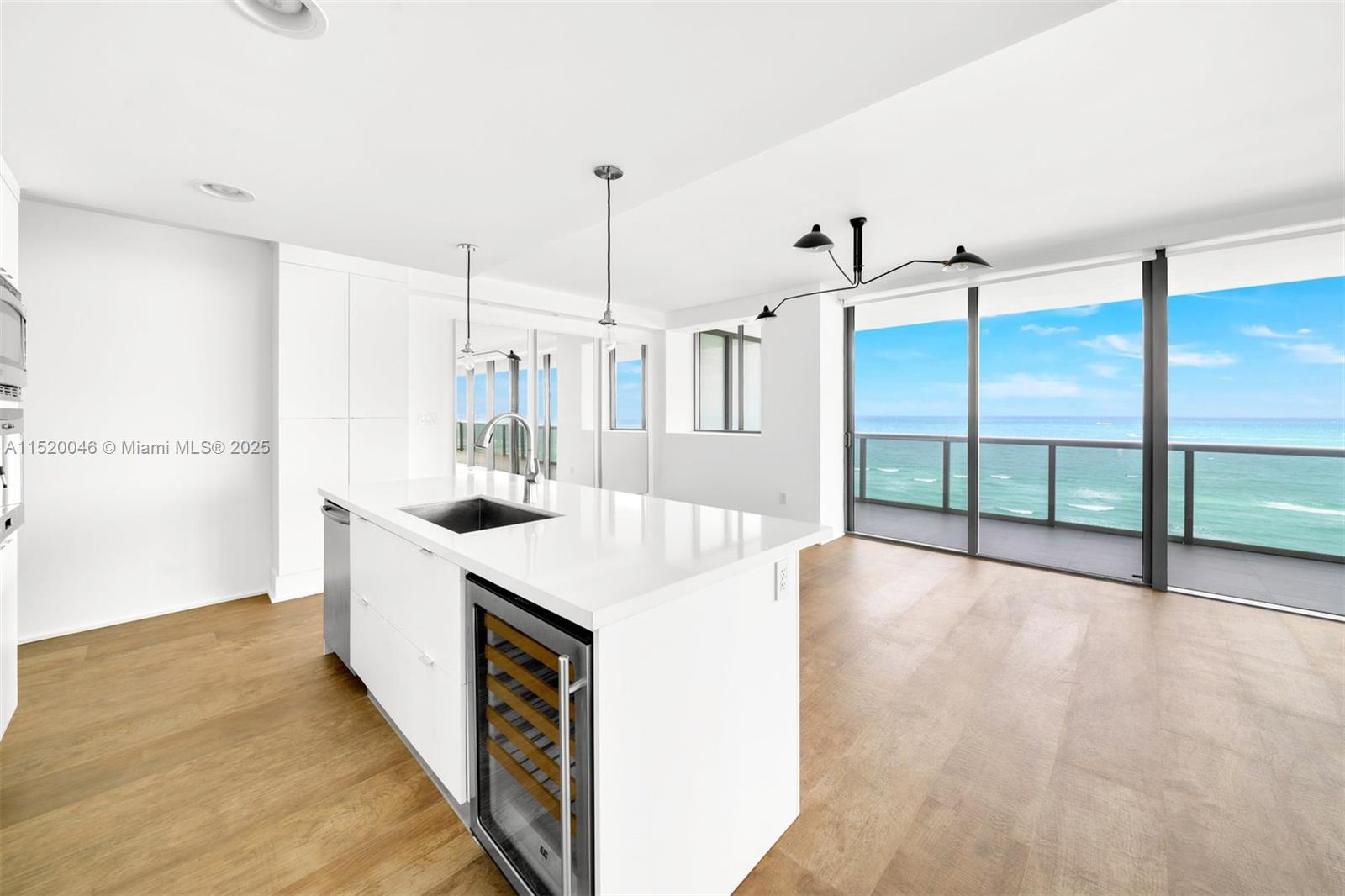 5875 Collins Ave 1102, Miami Beach, Florida 33140, 3 Bedrooms Bedrooms, ,3 BathroomsBathrooms,Residential,For Sale,5875 Collins Ave 1102,A11520046