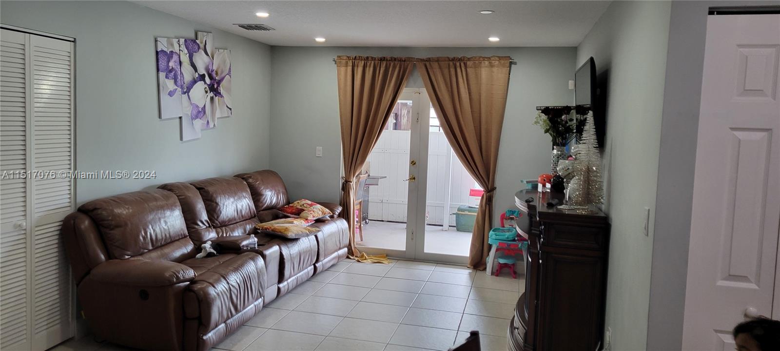 10382 SW 180th St 10382, Miami, Florida 33157, 3 Bedrooms Bedrooms, ,2 BathroomsBathrooms,Residentiallease,For Rent,10382 SW 180th St 10382,A11517076