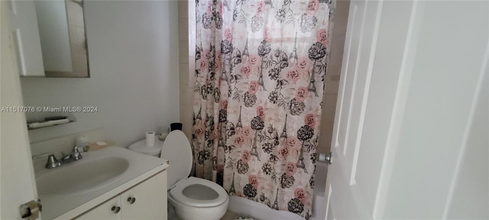 10382 SW 180th St 10382, Miami, Florida 33157, 3 Bedrooms Bedrooms, ,2 BathroomsBathrooms,Residentiallease,For Rent,10382 SW 180th St 10382,A11517076