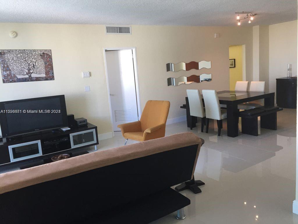4001 S Ocean Dr 11A, Hollywood, Florida 33019, 2 Bedrooms Bedrooms, ,1 BathroomBathrooms,Residential,For Sale,4001 S Ocean Dr 11A,A11520481