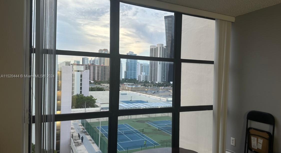 16909 N Bay Rd 1009, Sunny Isles Beach, Florida 33160, 1 Bedroom Bedrooms, ,1 BathroomBathrooms,Residential,For Sale,16909 N Bay Rd 1009,A11520444