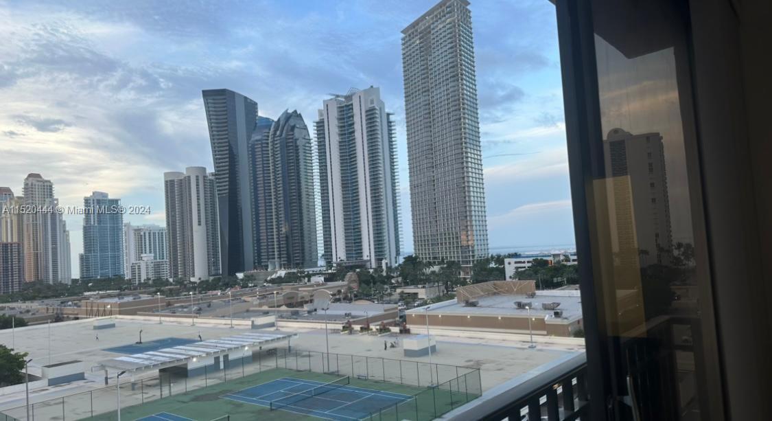 16909 N Bay Rd 1009, Sunny Isles Beach, Florida 33160, 1 Bedroom Bedrooms, ,1 BathroomBathrooms,Residential,For Sale,16909 N Bay Rd 1009,A11520444