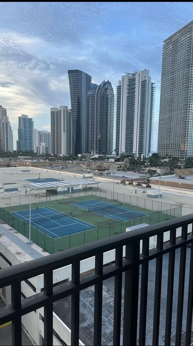16909 N Bay Rd 1009, Sunny Isles Beach, Florida 33160, 1 Bedroom Bedrooms, ,1 BathroomBathrooms,Residential,For Sale,16909 N Bay Rd 1009,A11520444