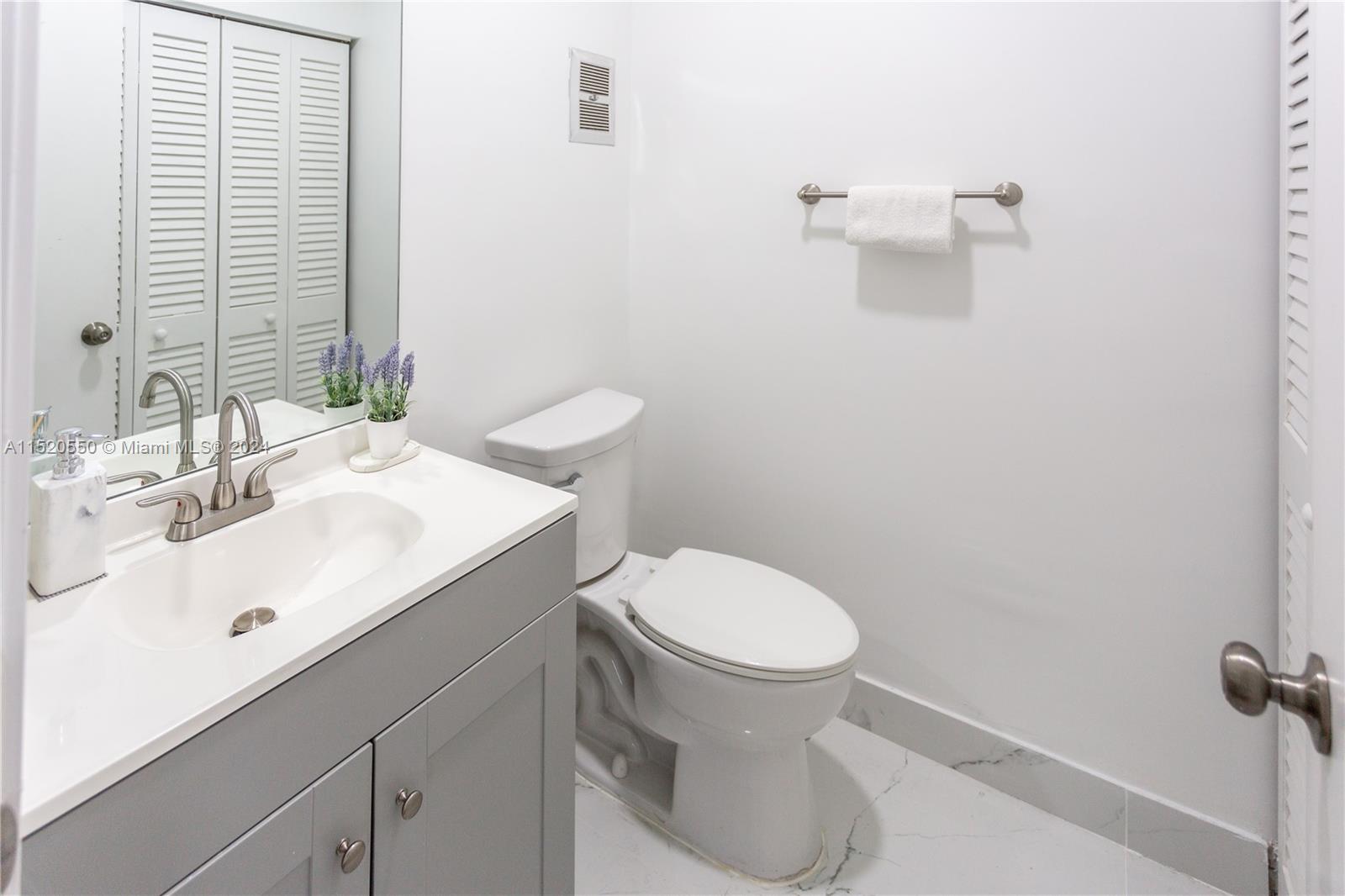 2424 NE 9th St 312, Fort Lauderdale, Florida 33304, 1 Bedroom Bedrooms, ,1 BathroomBathrooms,Residentiallease,For Rent,2424 NE 9th St 312,A11520550