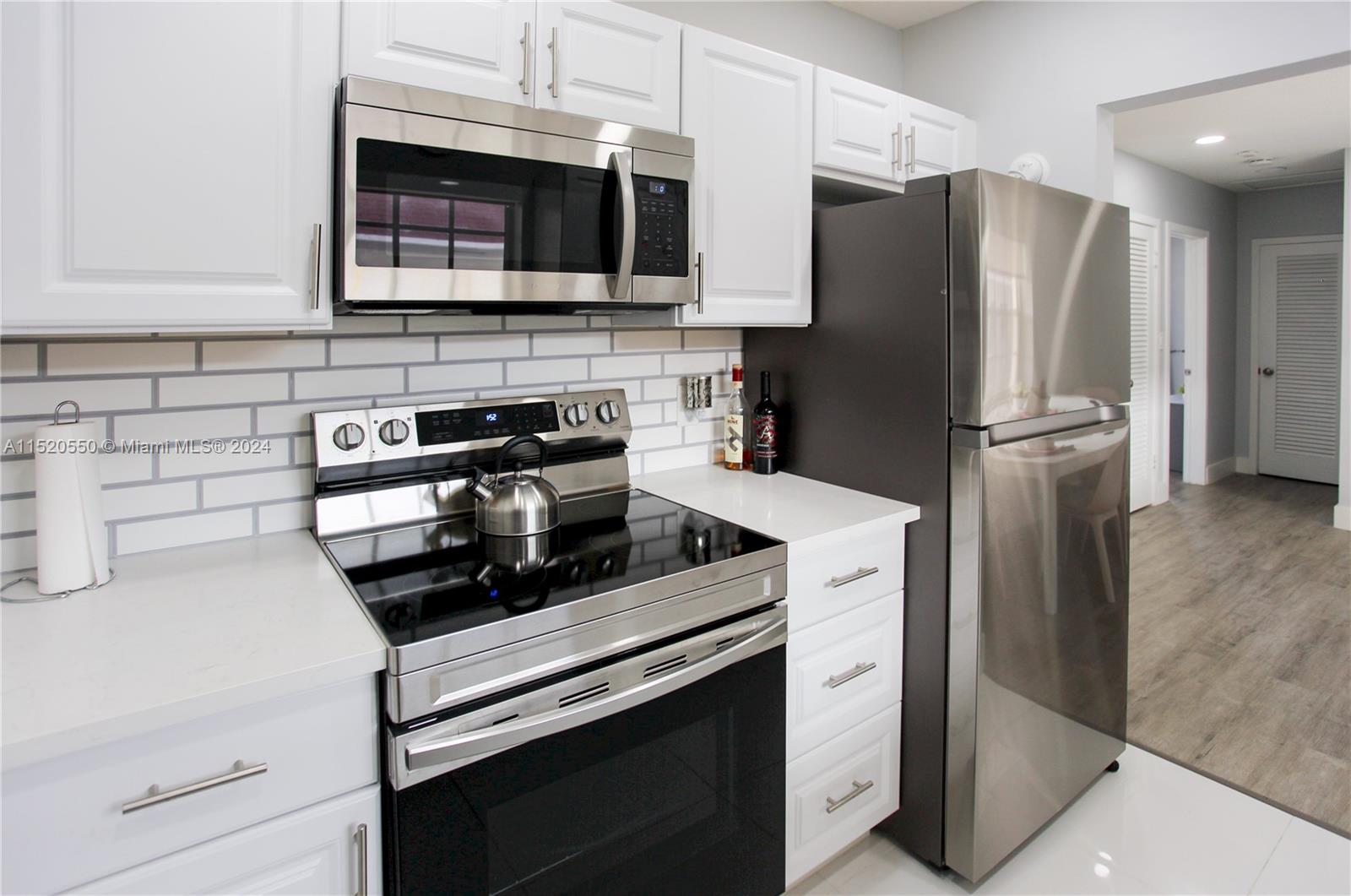 2424 NE 9th St 312, Fort Lauderdale, Florida 33304, 1 Bedroom Bedrooms, ,1 BathroomBathrooms,Residentiallease,For Rent,2424 NE 9th St 312,A11520550