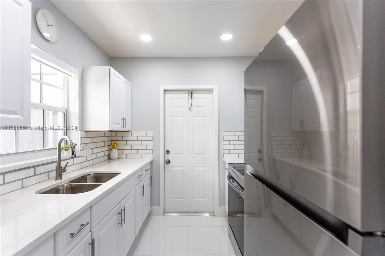 2424 NE 9th St 312, Fort Lauderdale, Florida 33304, 1 Bedroom Bedrooms, ,1 BathroomBathrooms,Residentiallease,For Rent,2424 NE 9th St 312,A11520550