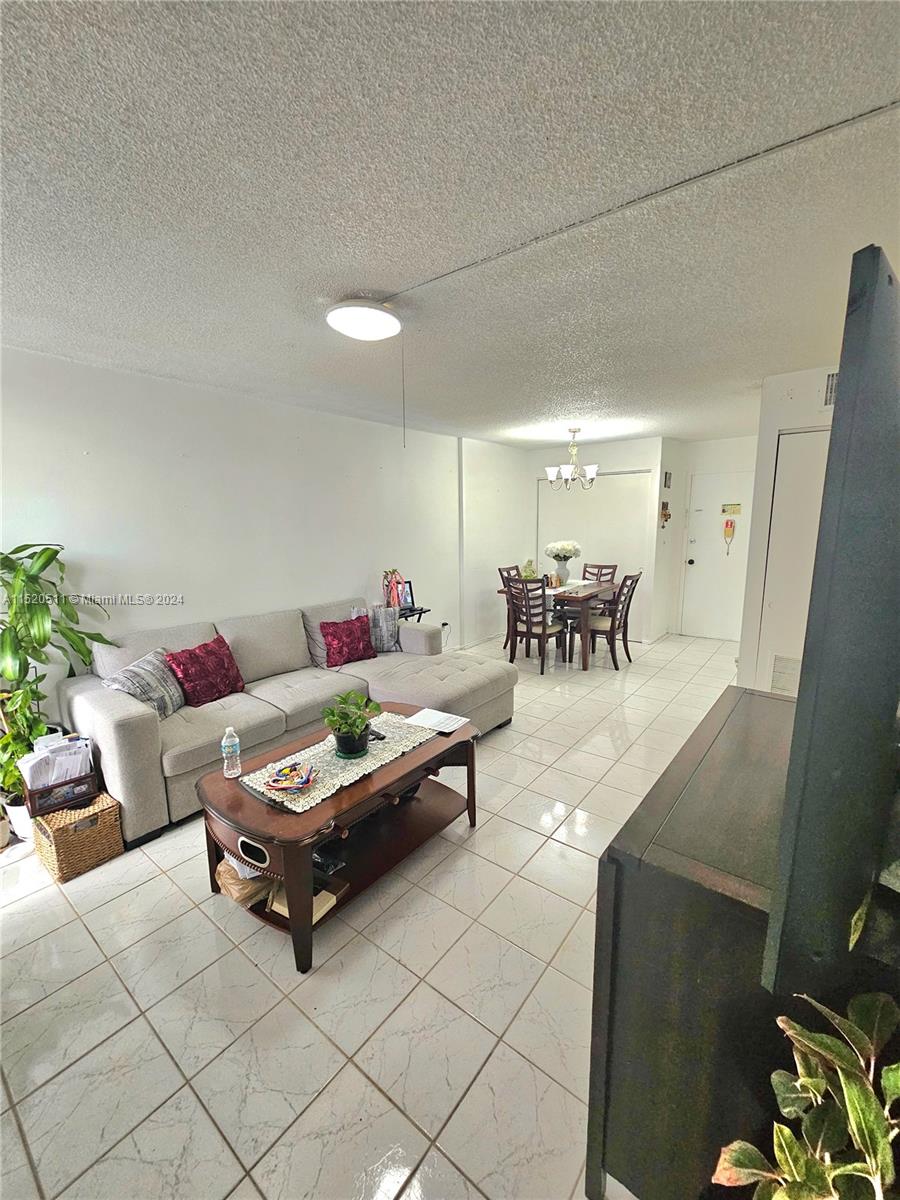 200 172nd St 102, Sunny Isles Beach, Florida 33160, 2 Bedrooms Bedrooms, ,1 BathroomBathrooms,Residential,For Sale,200 172nd St 102,A11520511