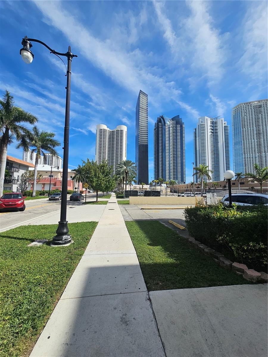200 172nd St 102, Sunny Isles Beach, Florida 33160, 2 Bedrooms Bedrooms, ,1 BathroomBathrooms,Residential,For Sale,200 172nd St 102,A11520511